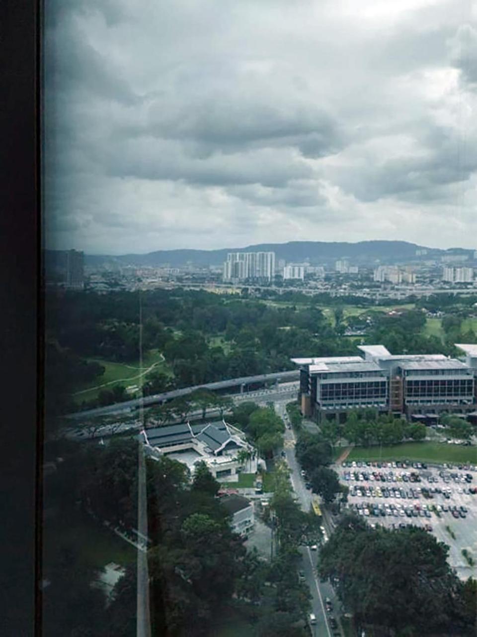 Eaton Residences Klcc By Bhs Kuala Lumpur Exterior foto